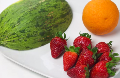 Melón, naranja y fresa: zumo para tratar la celulitis