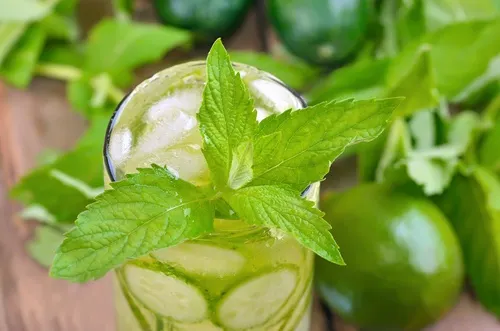 Receta-de-bebida-detox-para-limpiar-el-cuerpo