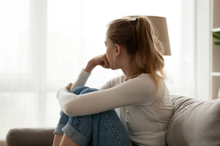 Hábitos ocultos que tienen las personas con depresión
