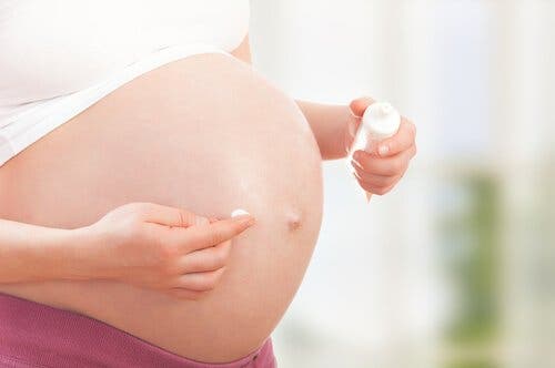 Cómo hacer una crema casera antiestrías