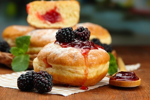 Donuts rellenos de mermelada
