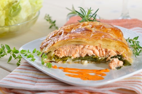 Trenza de hojaldre rellena de salmón