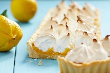 Merengue clásico para decorar tartas