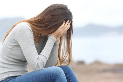 Mujer triste con depresión