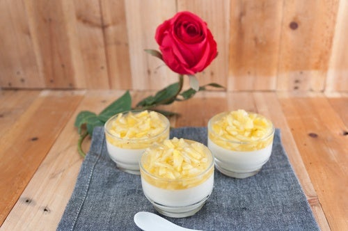 Pastel frío de piña con leche condensada