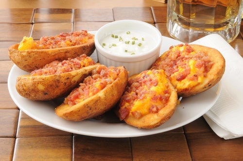 Patatas gratinadas rellenas de pollo