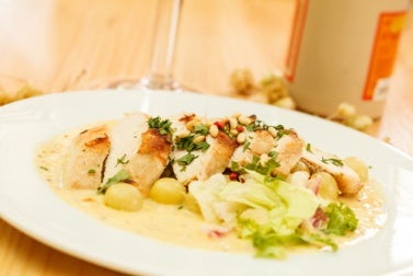 Pollo con champiñones y cerveza