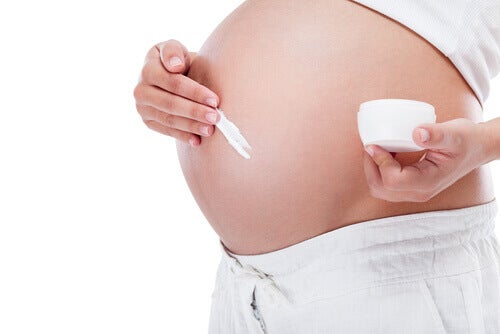 Empírico Con otras bandas Odiseo Cómo prevenir las estrías durante el embarazo
