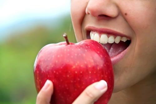 ¿Comer fruta antes o después de la cena?