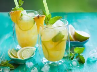 Cómo equilibrar el pH del cuerpo con limón y piña