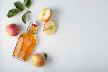 ¿Beber vinagre de manzana y miel por las mañanas es saludable?