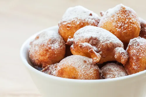 Buñuelos dulces tradicionales