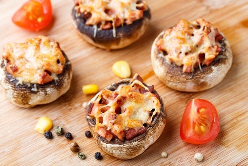 Champiñones rellenos de bacon y queso