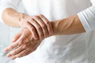 7 ejercicios para la mano para aliviar dolor de la artritis