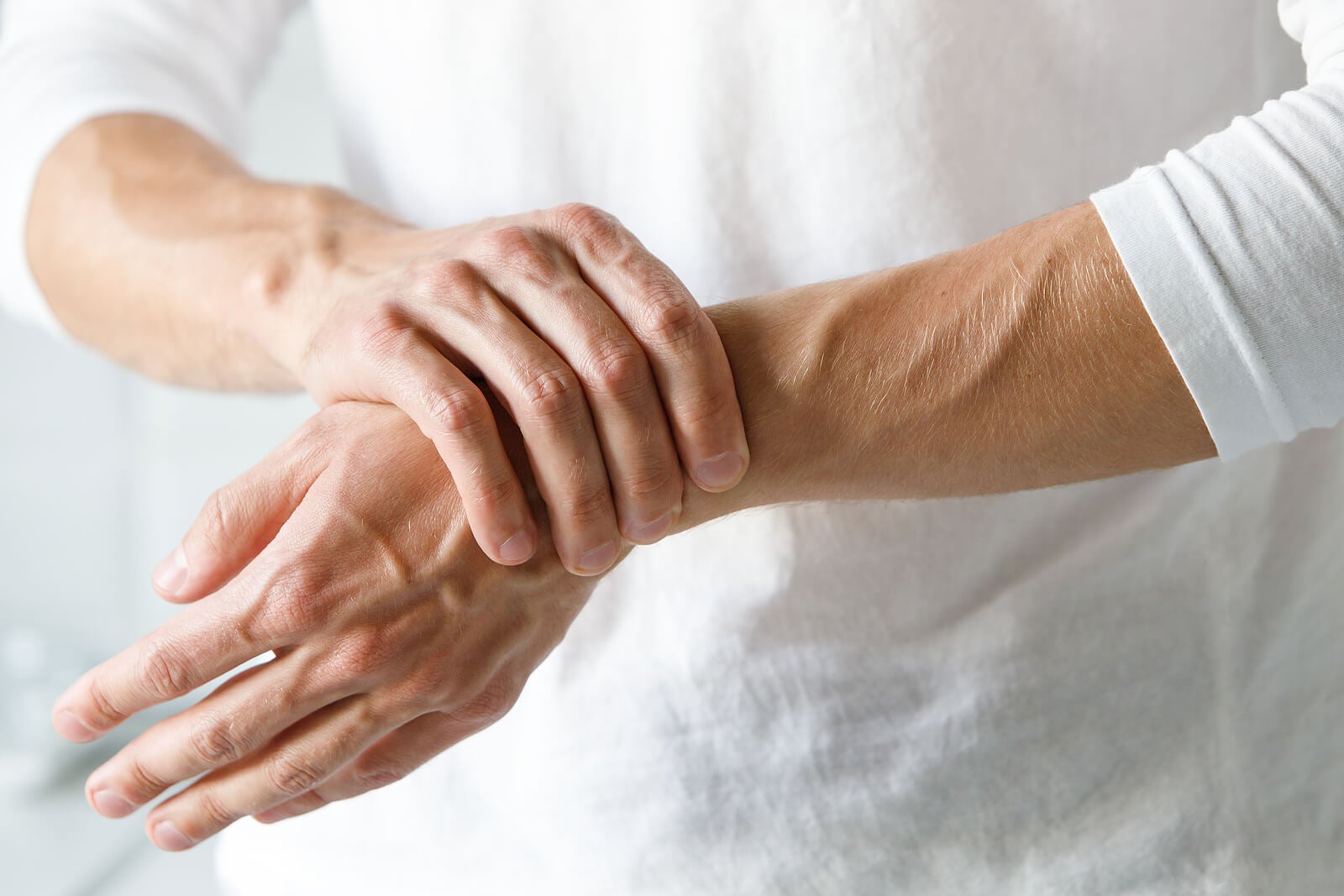 7 ejercicios para la mano para aliviar dolor de la artritis