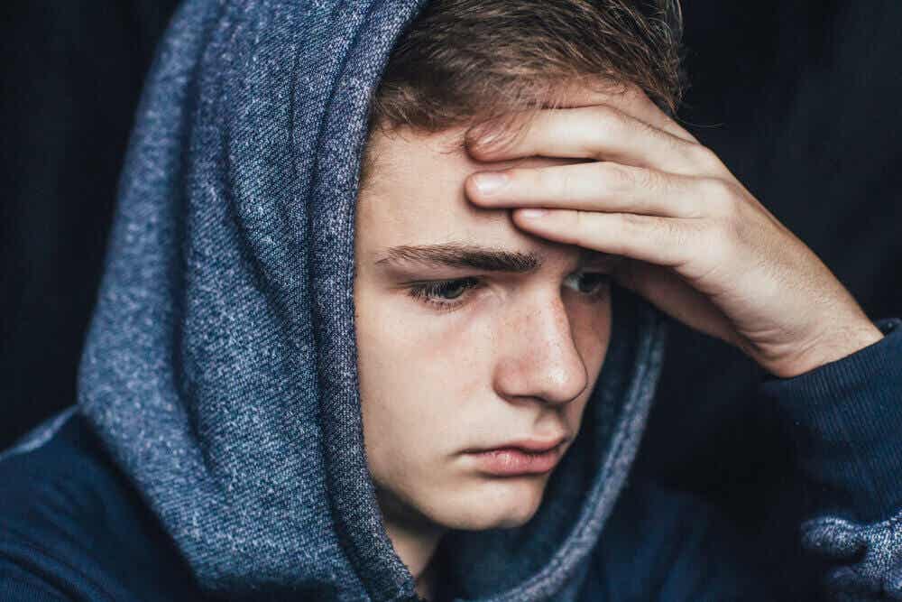 Recaída en una adicción en un joven.