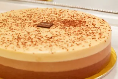 Mousse de crema pastelera con salsa de toffee