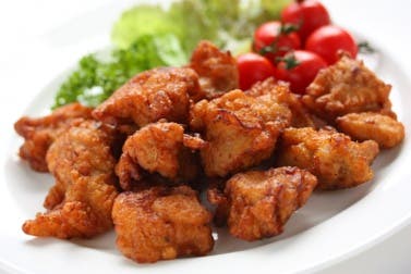 Pechuga de pollo rebozada estilo japonés
