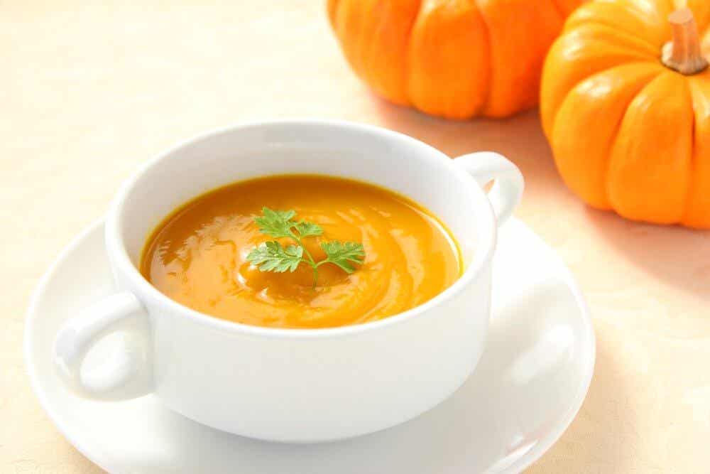 Sopa fresca de calabaza y naranja: ¡Depurativa e hidratante!