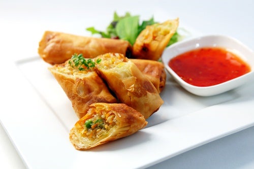 Rollitos de primavera con salsa agridulce
