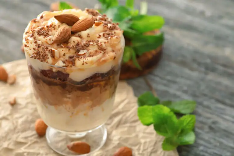 Semifrío de almendras, una delicia italiana