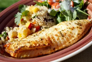 Tilapia asada con queso parmesano