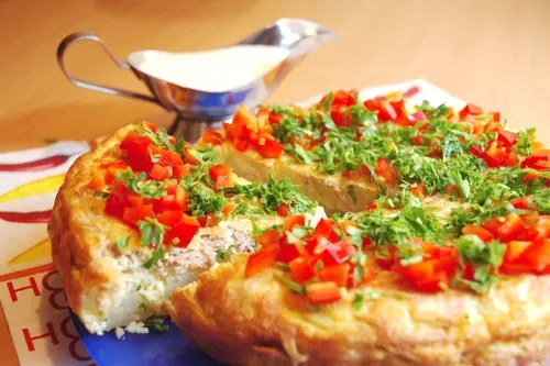 Tortilla francesa rellena de jamón y queso