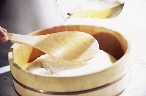 Descubre los increíbles beneficios del vinagre de arroz