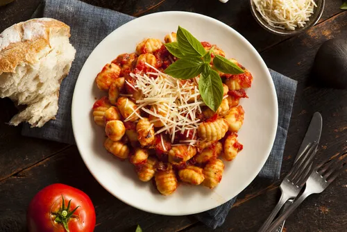 Ñoquis de patata con salsa boloñesa