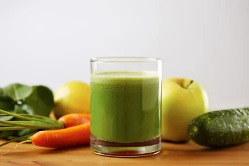 Batido-de-tomate-pepino-y-zanahoria