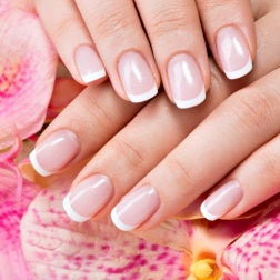 6 tips y recomendaciones para una manicura en casa perfecta