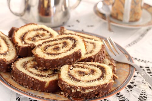 Brazo gitano relleno de dulce de leche