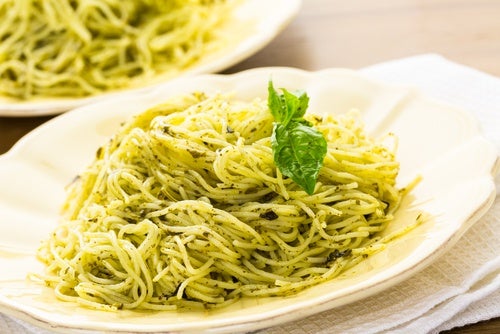 Cabello de ángel con brócoli al horno