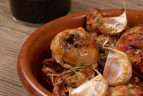 Receta tradicional de pollo al ajillo