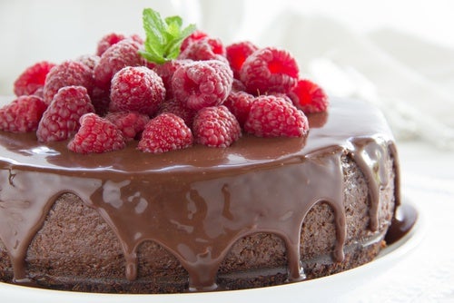 Tarta de chocolate con buttercream de frambuesa
