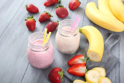 licuado de fresa y platano