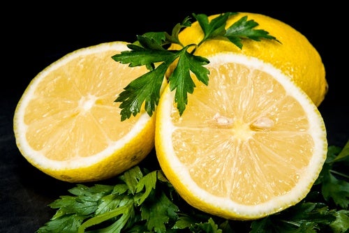 Limón y perejil