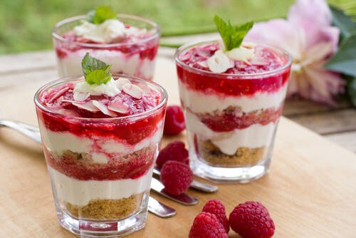 Copas de cheesecake sin hornear
