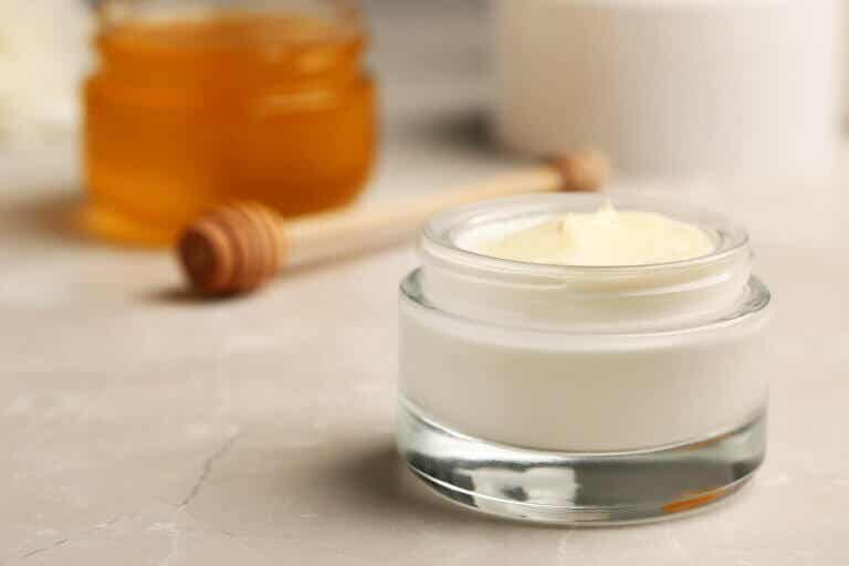 Aprende a elaborar en casa una crema con propiedades analgésicas y antiinflamatorias