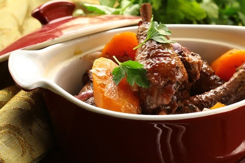 Pollo con cebolla francesa