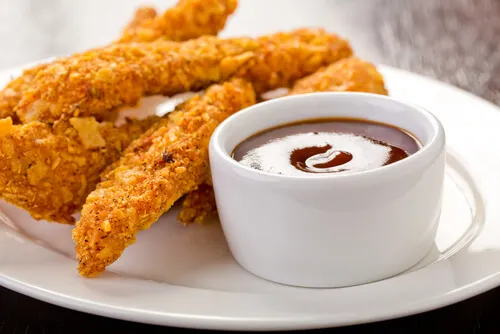Tiras de pollo rebozadas en Doritos