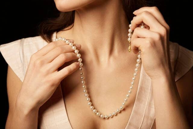 3 tratamientos sencillos para cuidar la belleza del escote