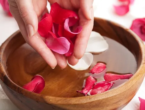 Agua de rosas