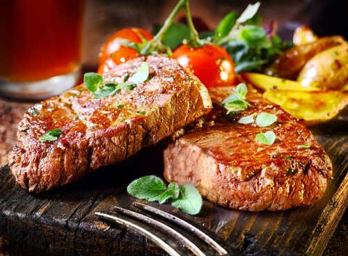 La carne roja provoca acidez estomacal