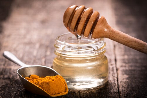 leche dorada con cúrcuma