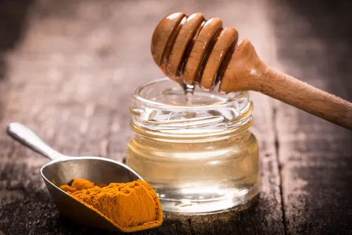 leche dorada con cúrcuma