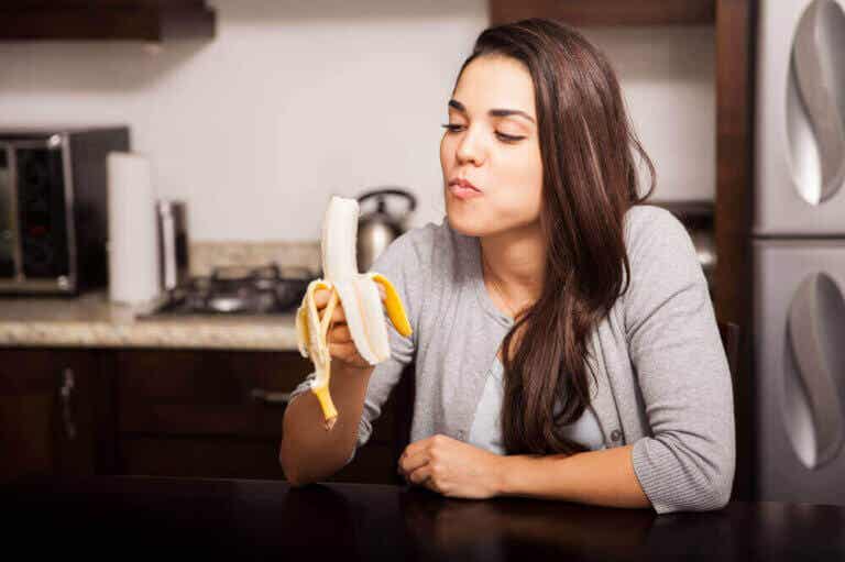 9 increíbles beneficios que obtienes por comer bananas