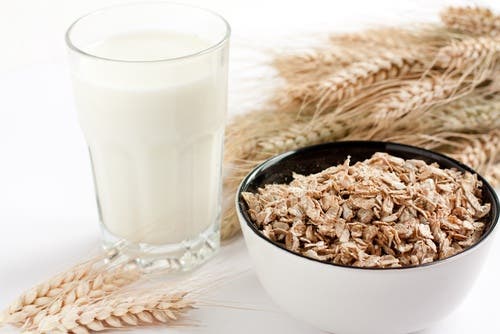Cómo preparar en casa agua de avena