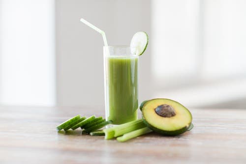 Cómo preparar jugos verdes
