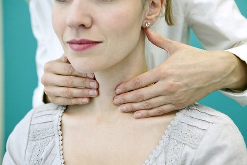 Cuál es la función de la tiroides y cómo se ve afectada